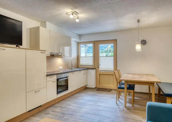 Haus Peter Falch شقة بيتنيو آم أرلبرغ